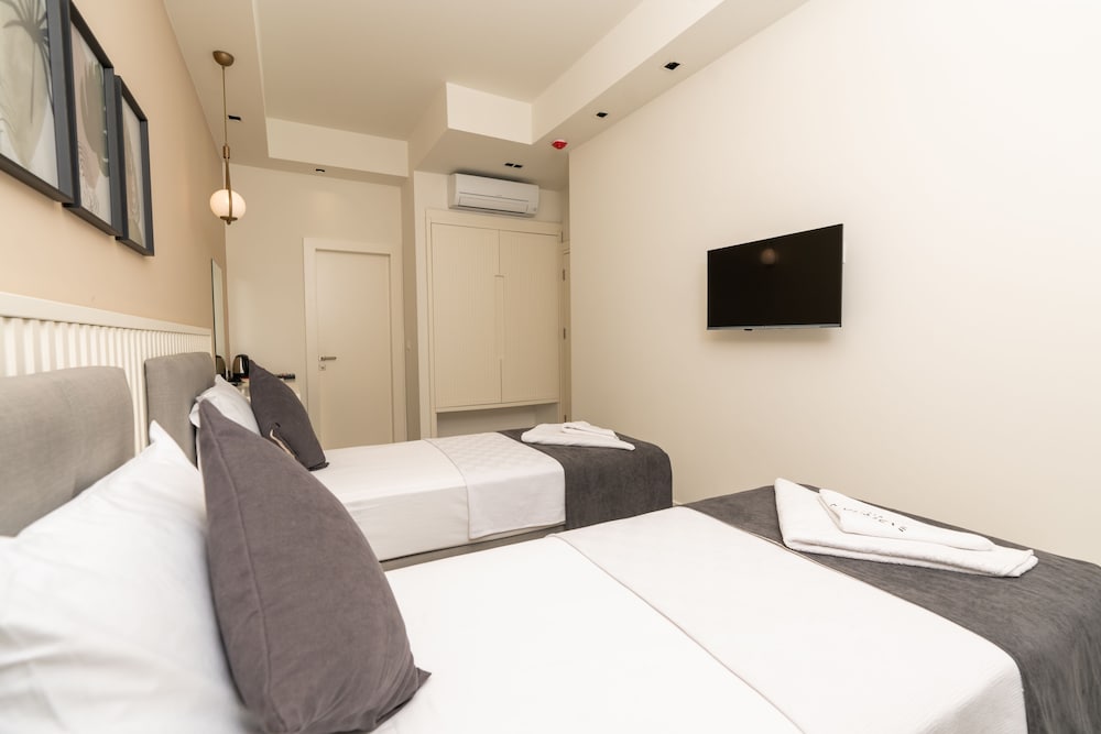 Standard, Twin Beds, Kas Evderhan 3/4