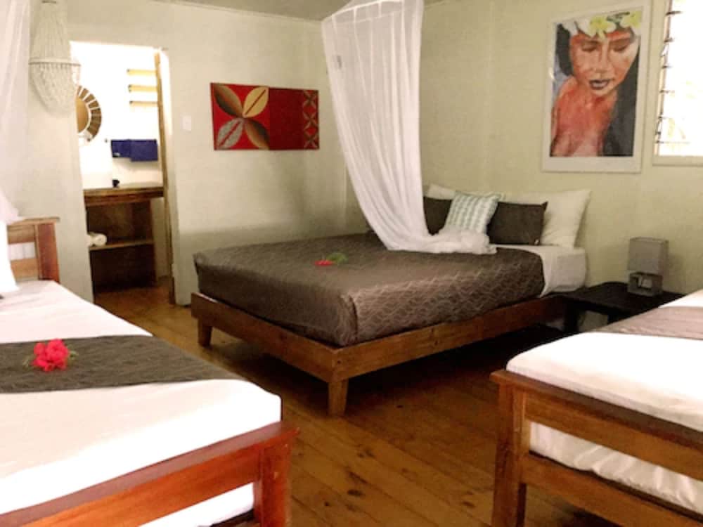 Bure, Family, Queen and Twin Beds, Beach Front