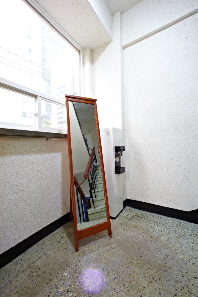 Rainbow Hotel Myeongdong 48/54