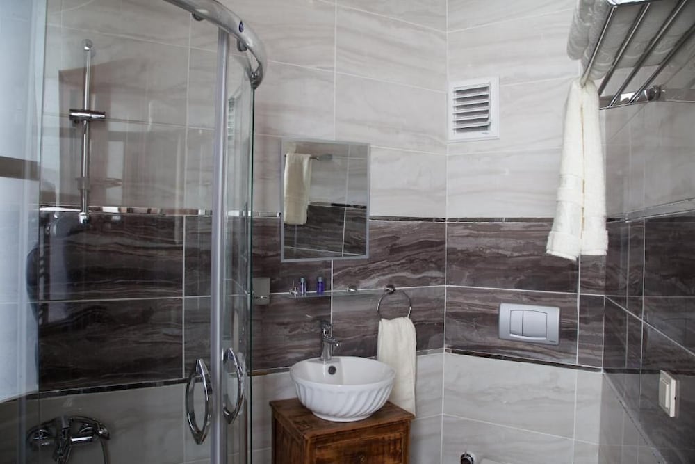 Lal Hotel Bursa 47/50