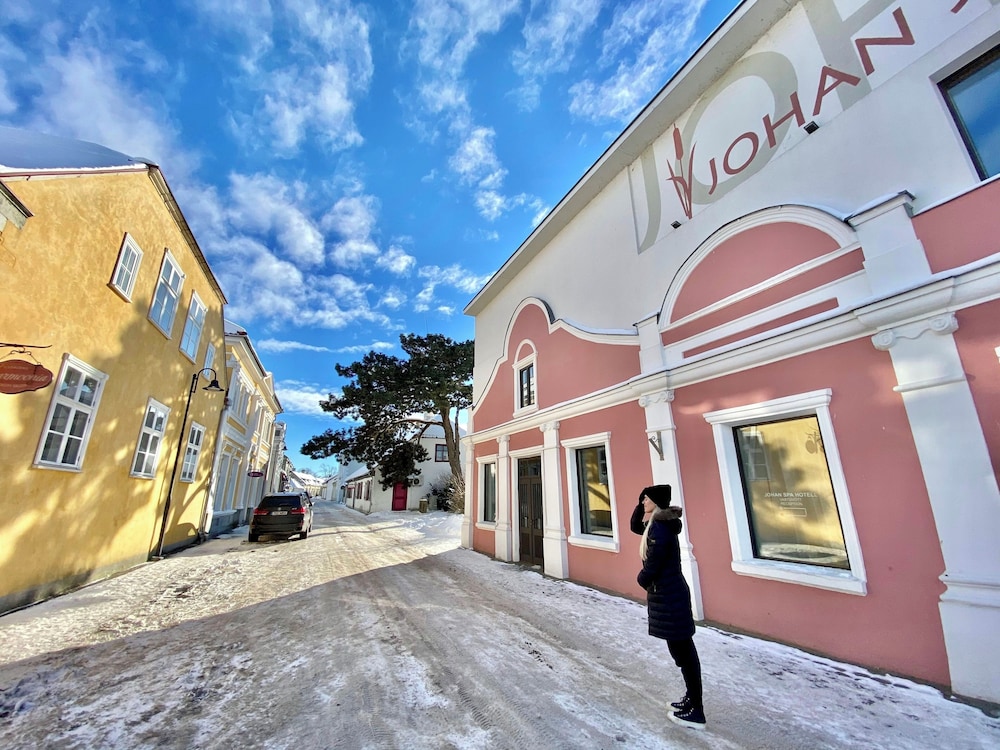 JOHAN SPA HOTEL 4/50