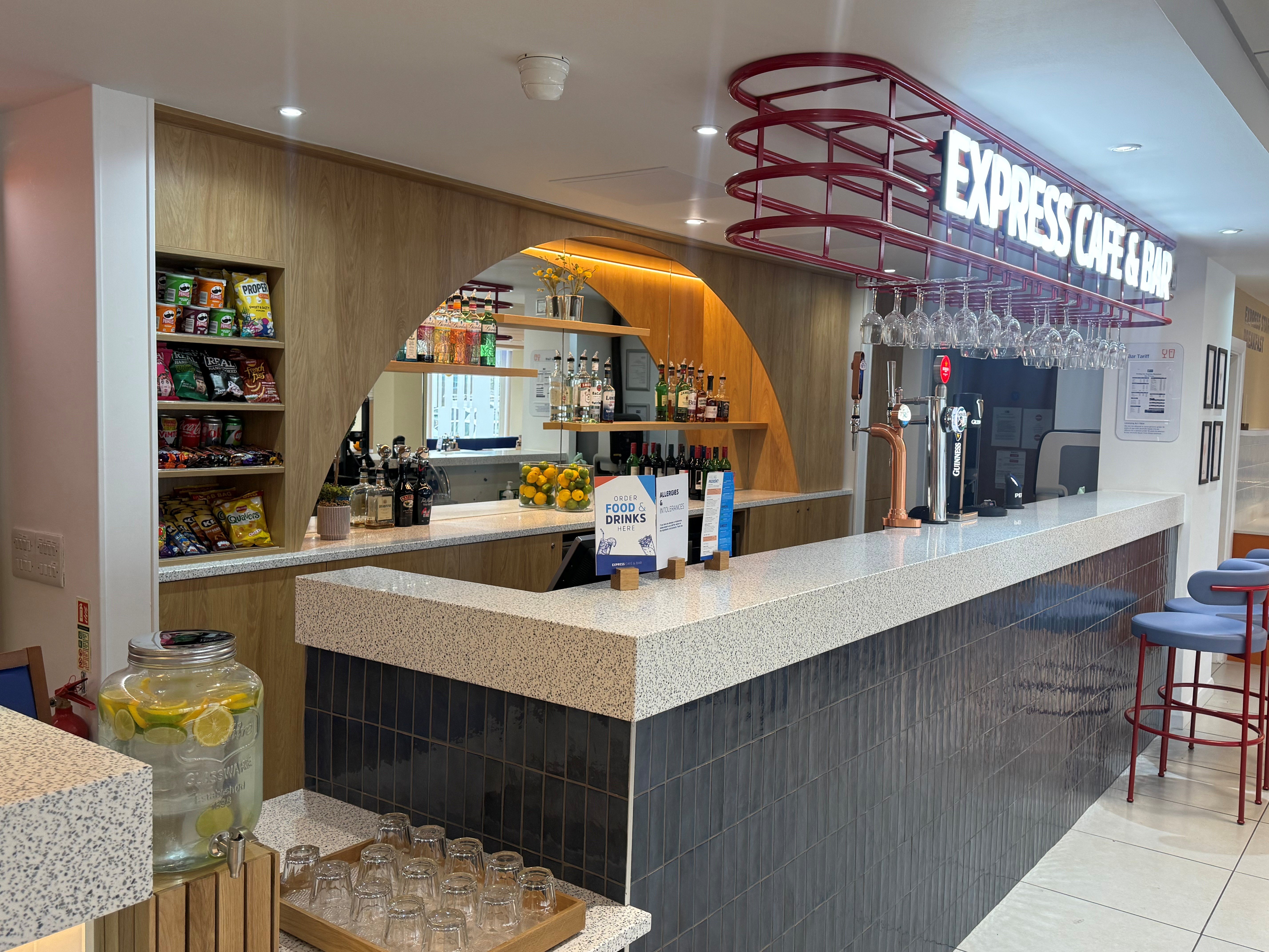 HOLIDAY INN EXPRESS NUNEATON 14/50