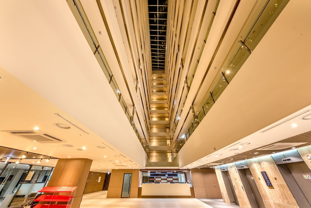 The First70 Hotel 7/50