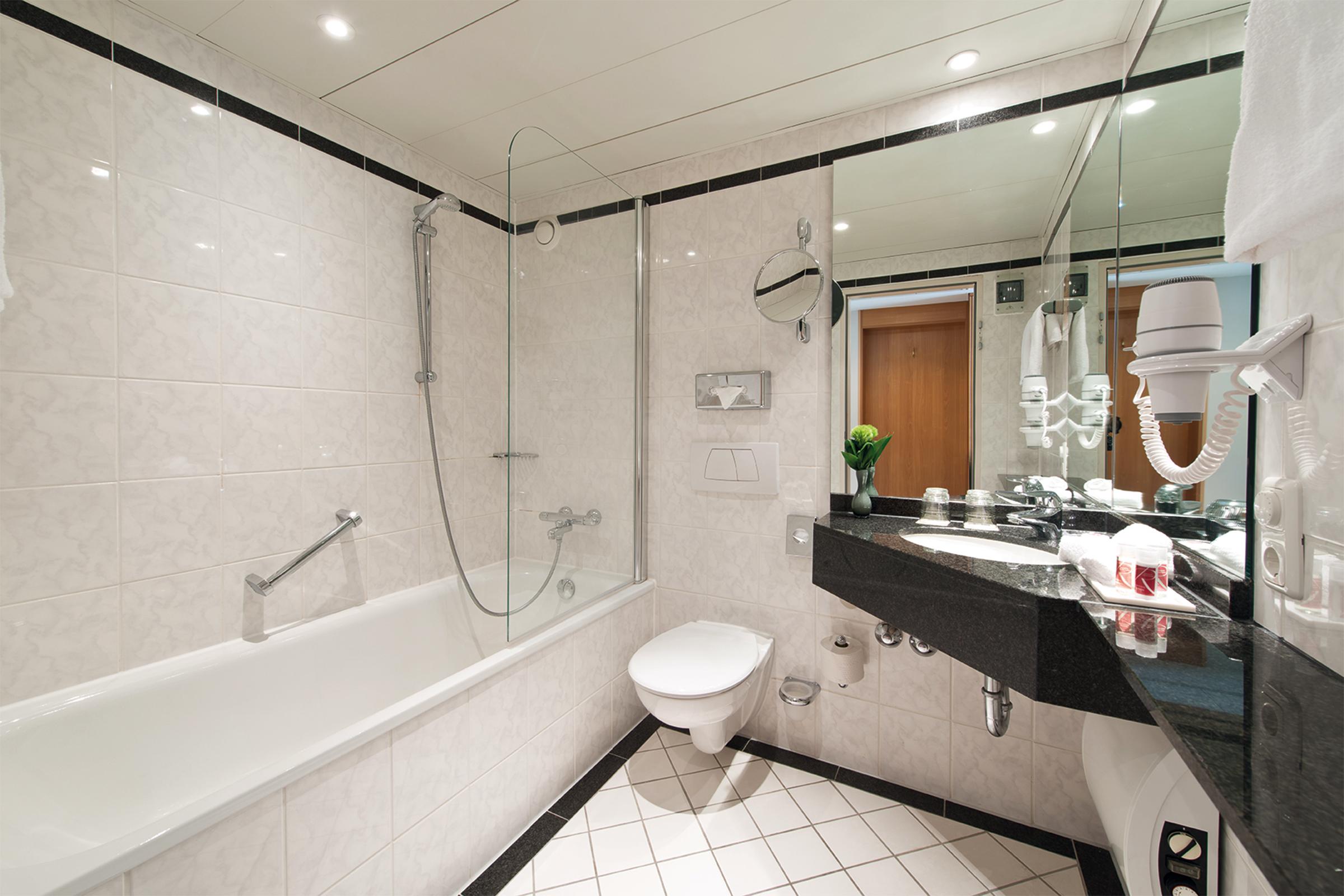 Standard, Double or Twin Bed, Leonardo Royal Hotel Baden Baden 7/8