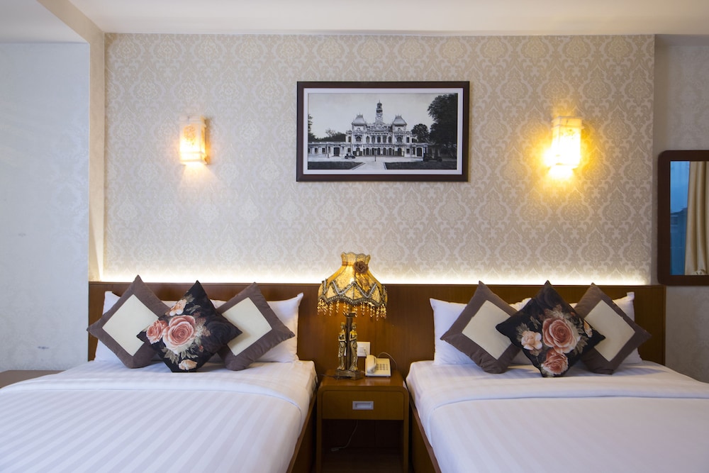 Golden Star Hotel 8/50