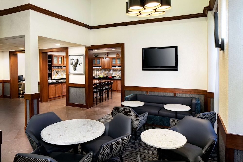 Hyatt Place Topeka 38/60