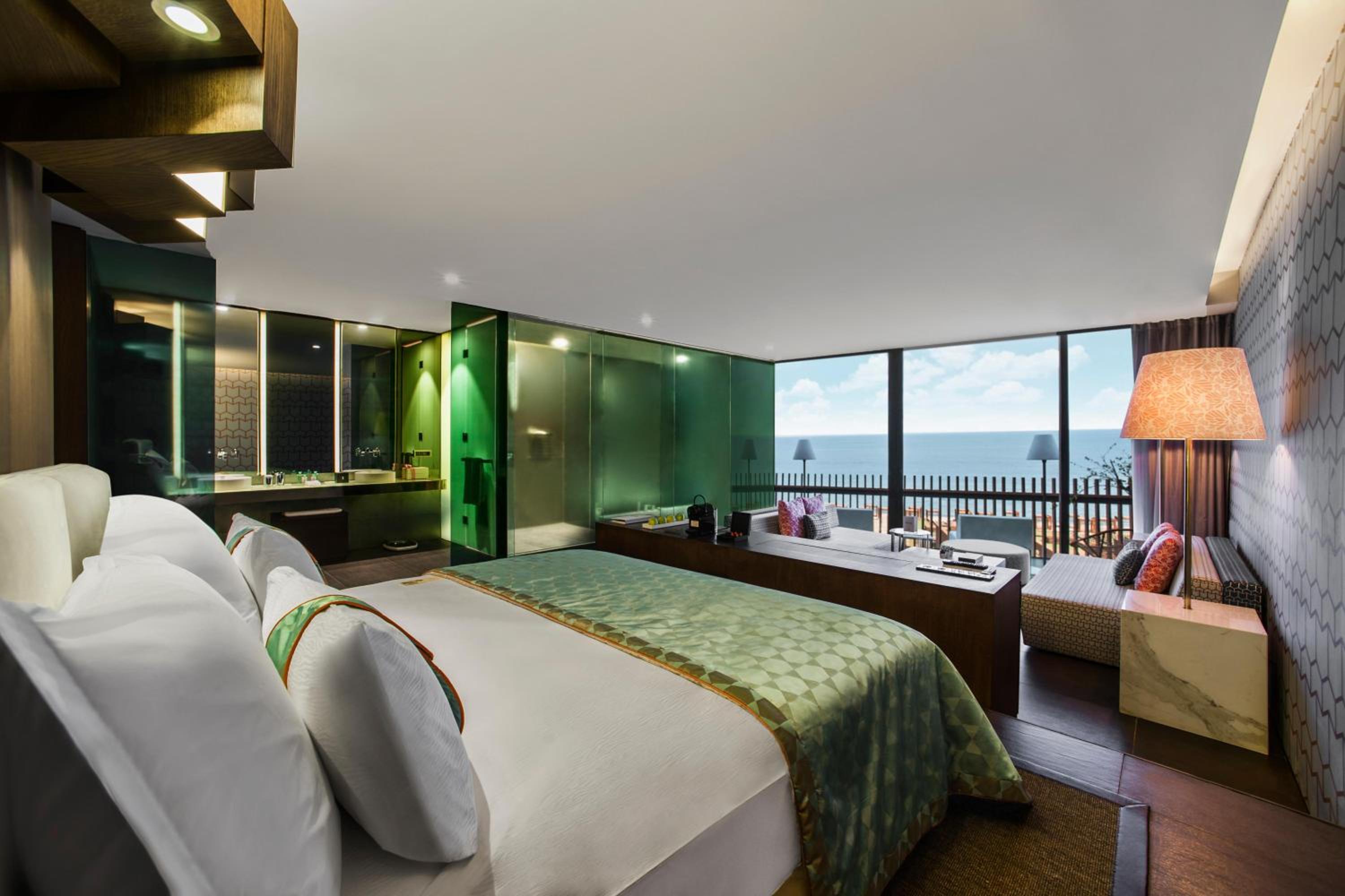 Sea, Suite, Queen Bed
