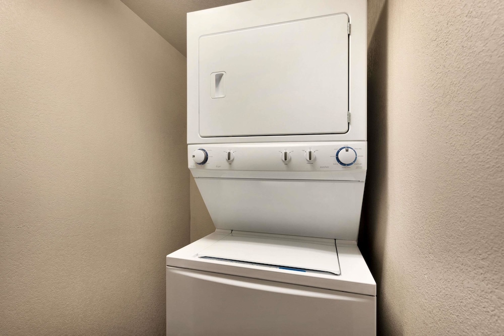 Travelodge by Wyndham Jefferson City 19/19