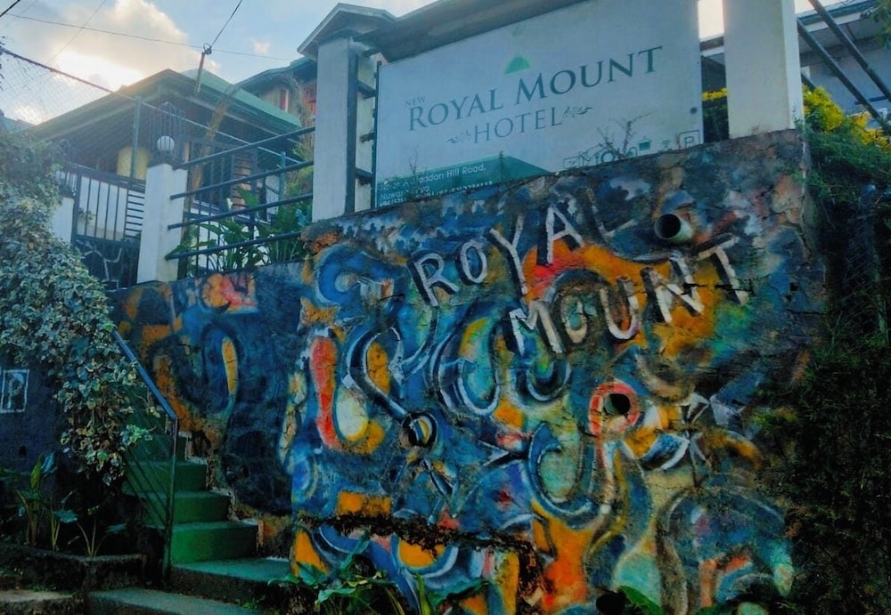 New Royal Mount Hotel 40/50