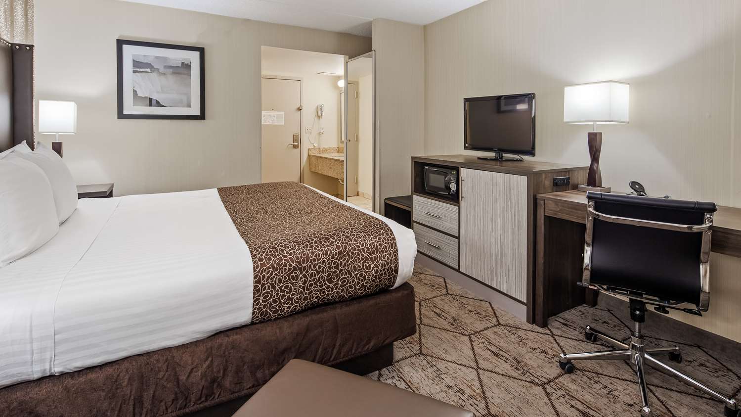 Best Western The Inn At Buffalo Airport 4/18