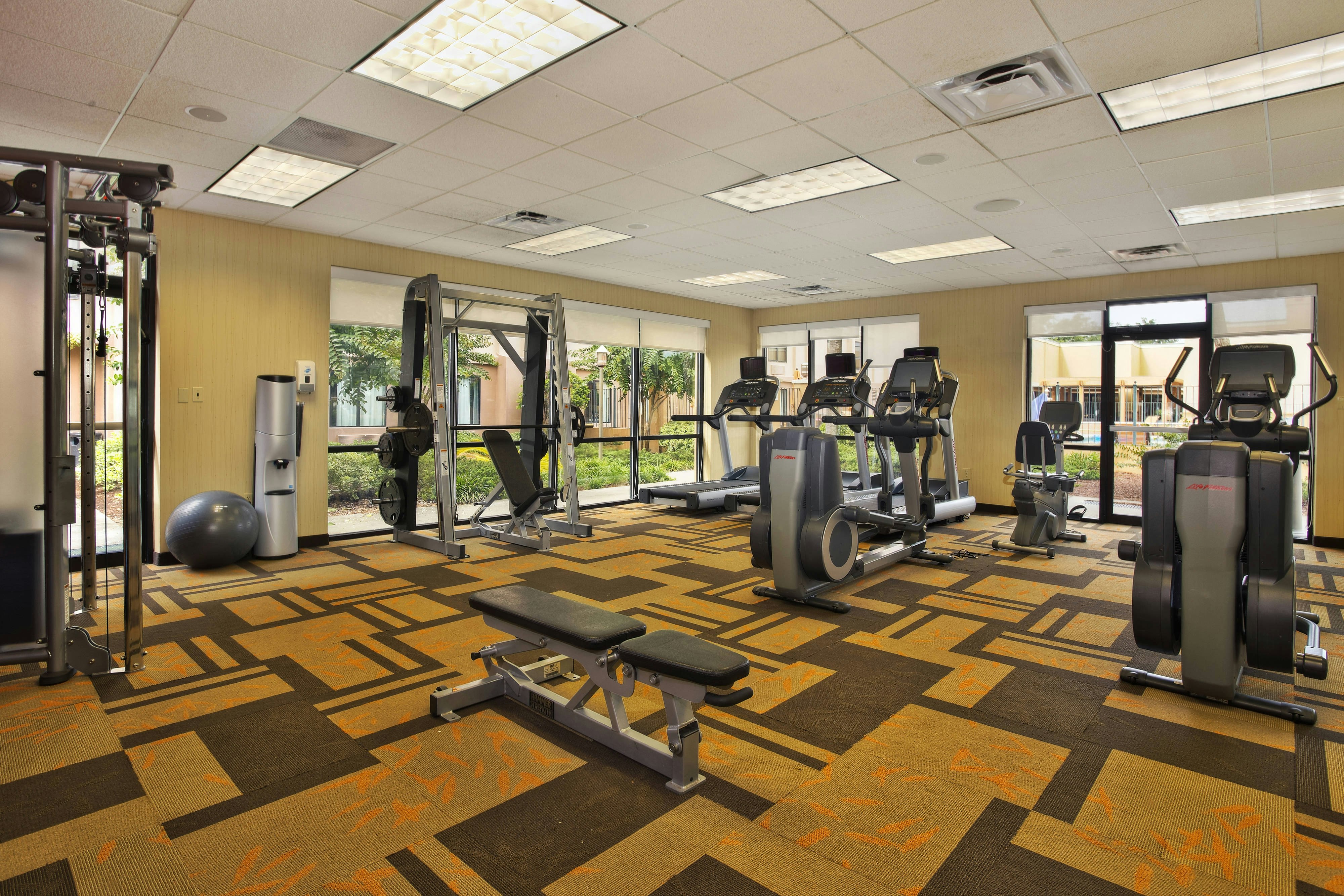 Courtyard By Marriott Gulfport Beachfront 19/45