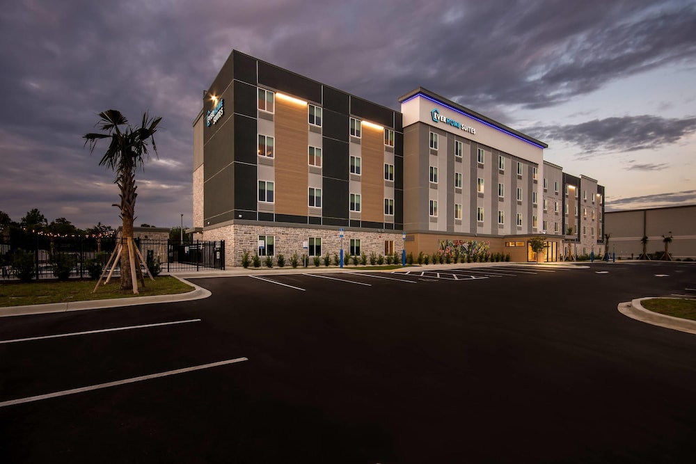 Everhome Suites Panama City Beach - 30A 5/60