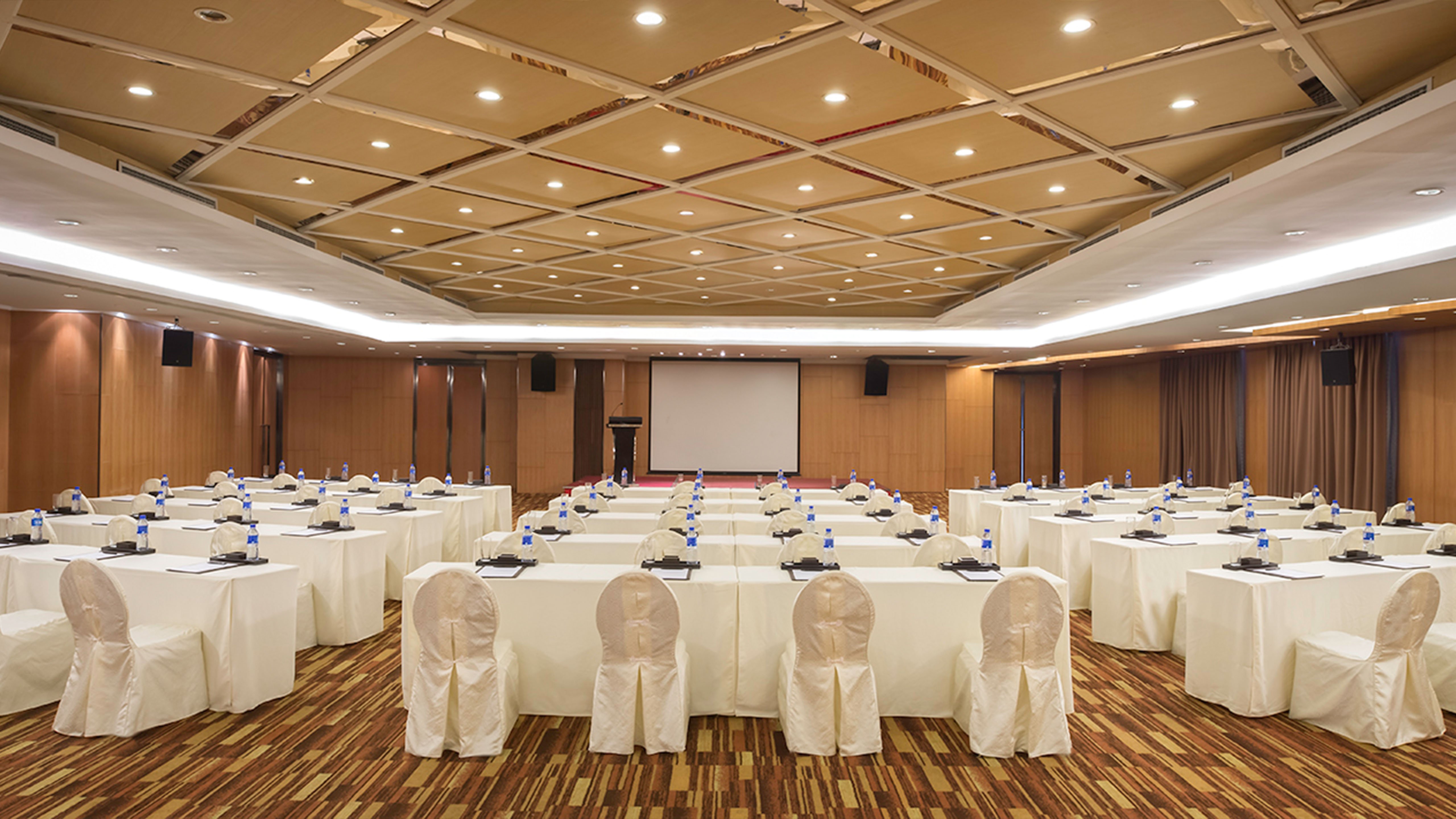 Marco Polo Parkside Beijing Hotel 74/84