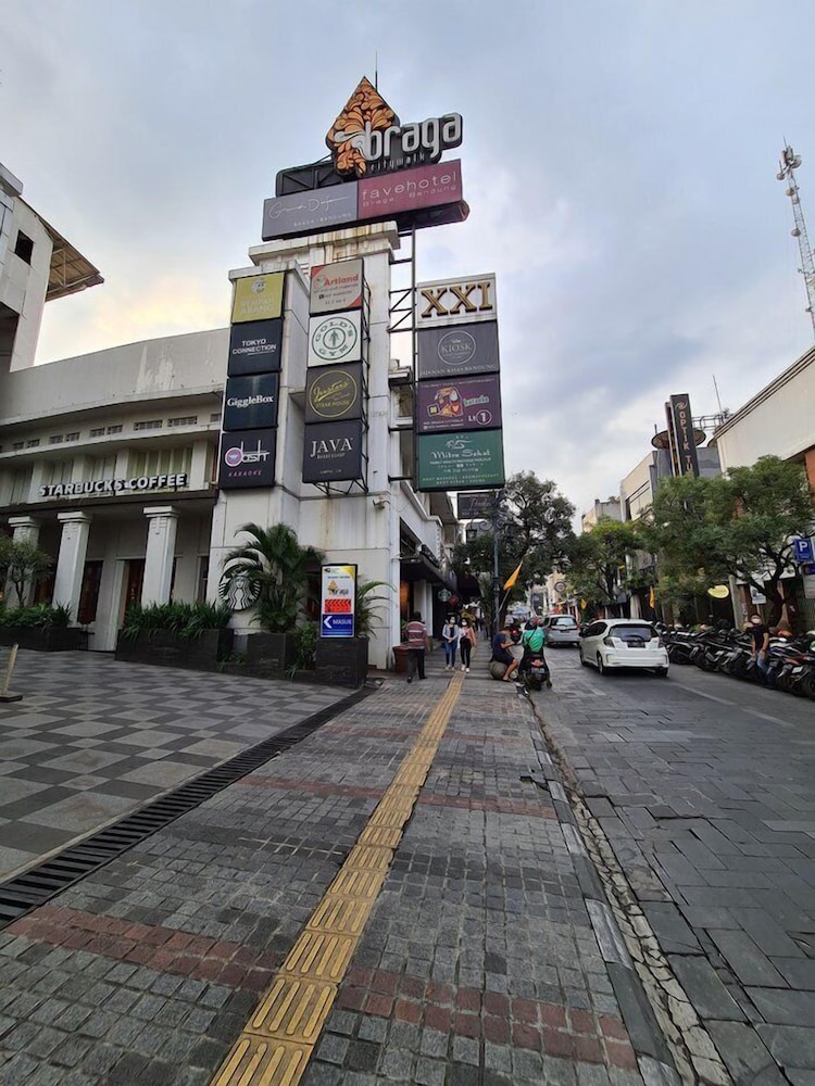Oakwood Merdeka Bandung 62/73