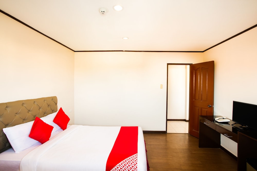 Humberto's Hotel 19/53