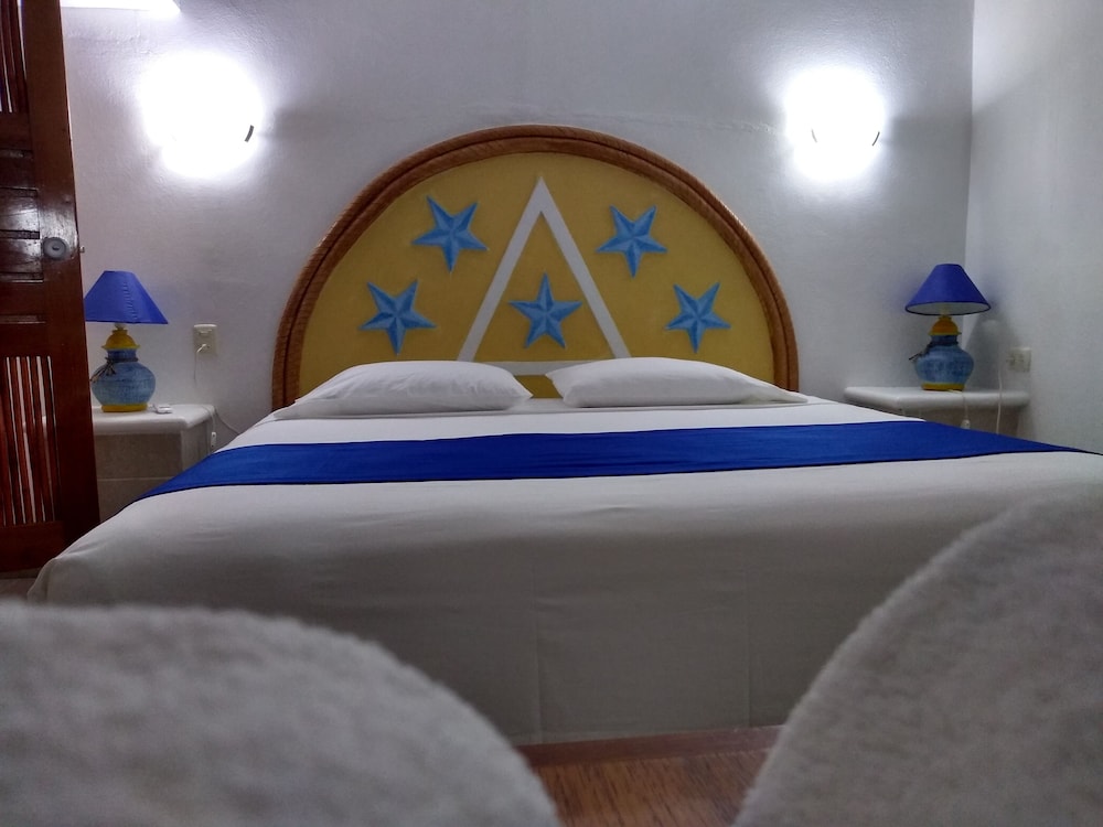 Hotel &amp; Club Campestre Altos Paraiso 7/50