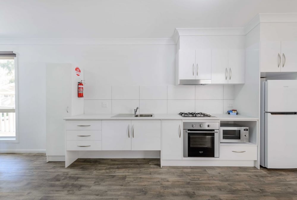 DISCOVERY PARKS - ECHUCA 20/38