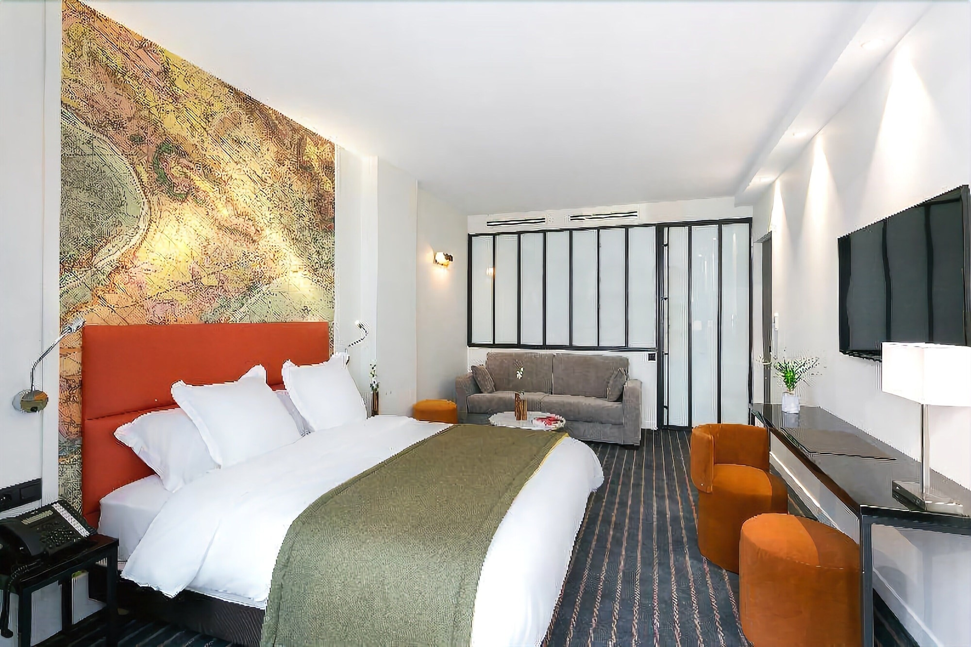 SUITE, DOUBLE BED, SOFA