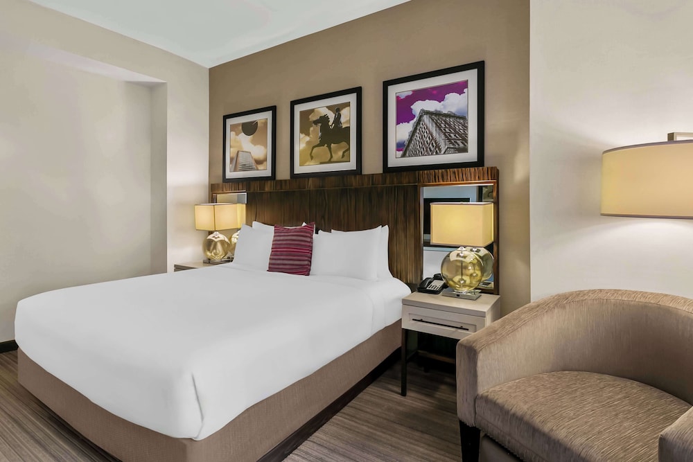 Sonesta Hotel Baltimore Inner Harbor 19/60