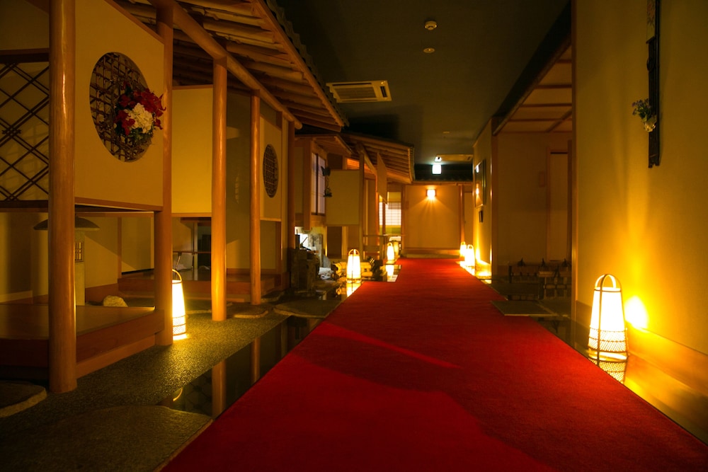 IBUSUKI SHUSUIEN(FORMERLY HOTEL SHUSUIEN) 1/35