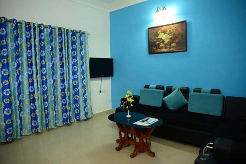 Paradise Village Resort 43/66