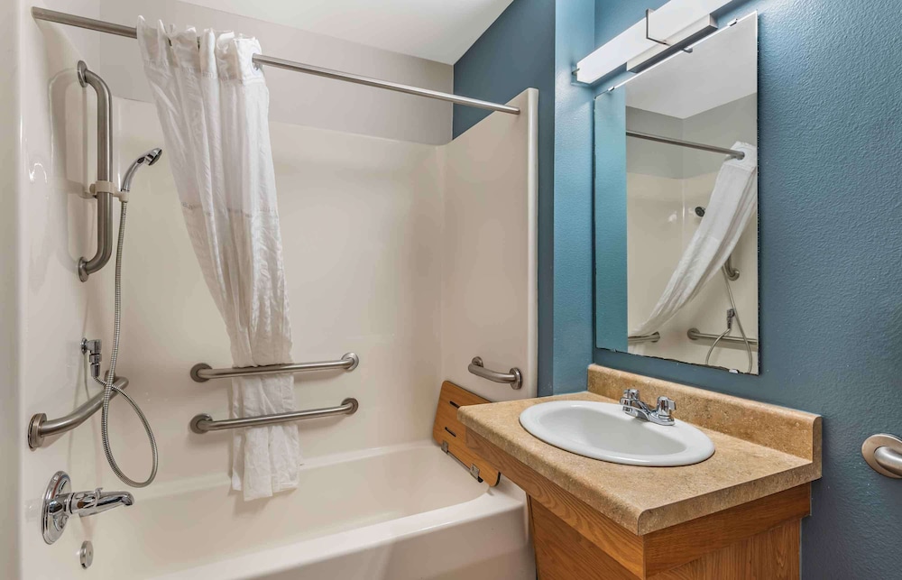 Studio 6 Extended Stay Little Rock Southwest AR 44/50