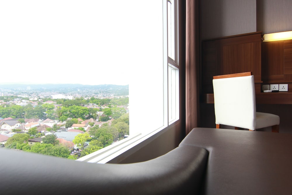 GRAND TEBU HOTEL 26/52
