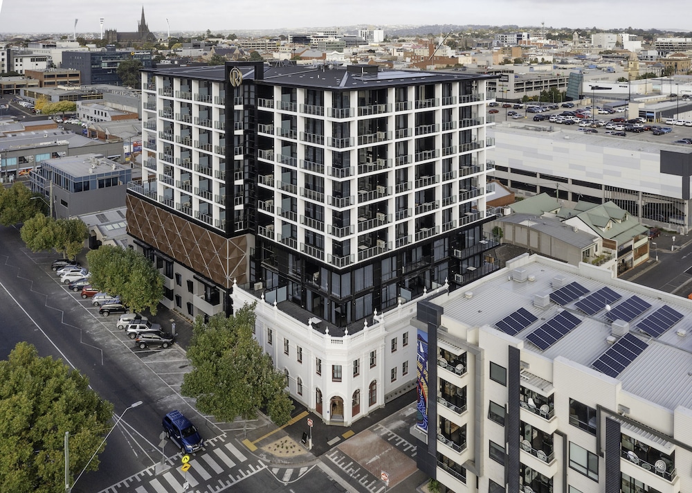 Oaks R Suites Geelong 1/50