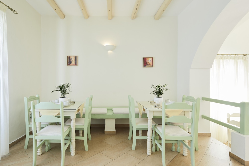 Nissos Thira Hotel 51/62