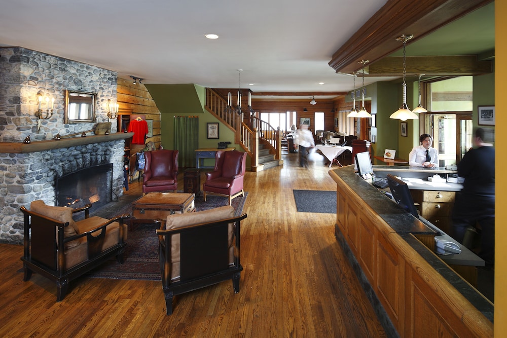 Emerald Lake Lodge 48/71