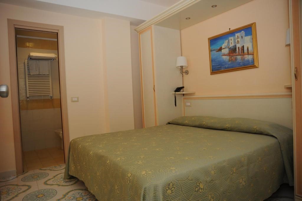Economy, Double Bed