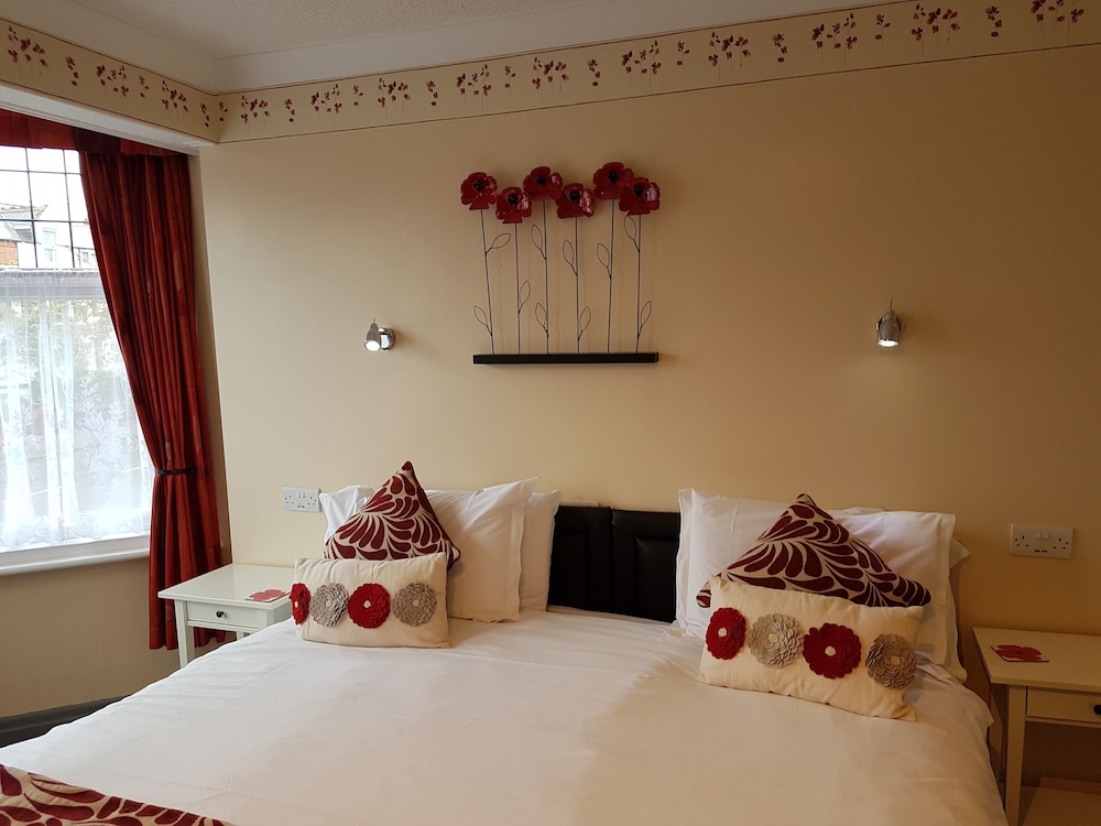 Rose Dene 10/44