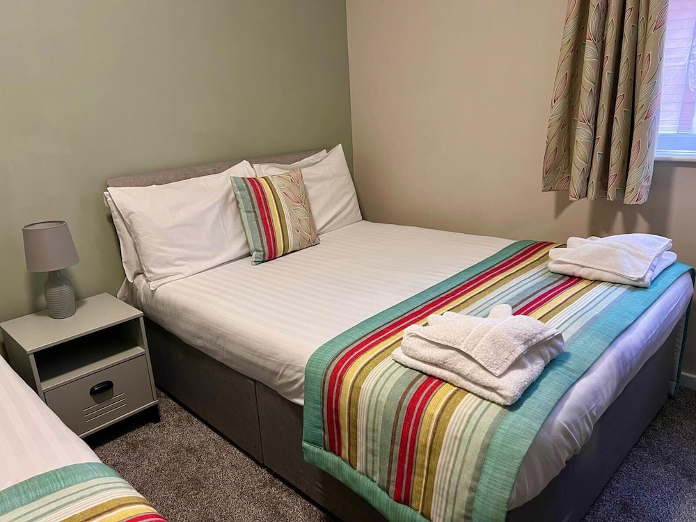 The Georgian Hollies Hotel 24/55