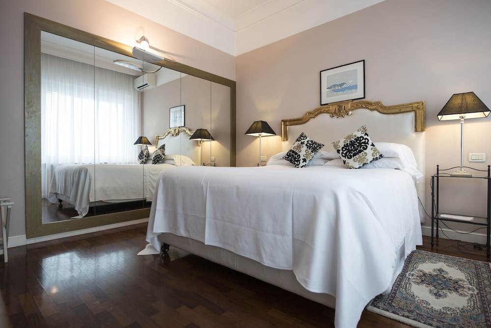 GRAND HOTEL PASSETTO 24/70