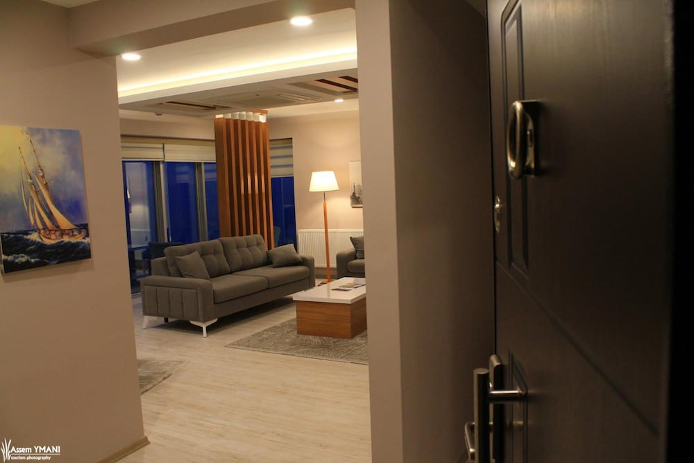 QAMAR PRESTIGE SUITES 39/49