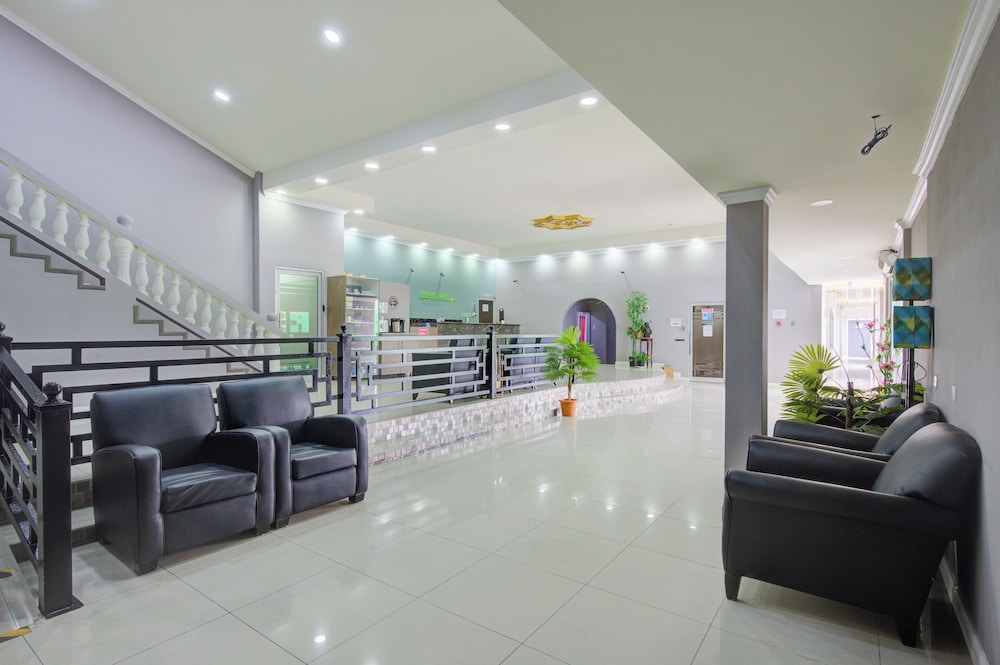 Airport Suites Hotel 39/61