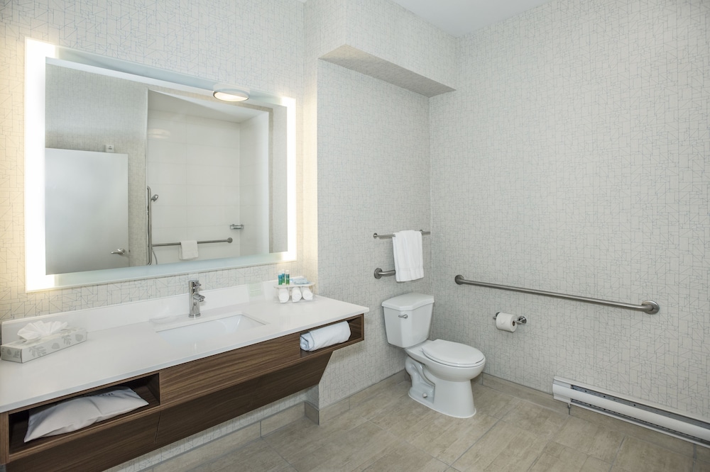 Holiday Inn Express Hotel Suites Medicine Hat Transcanada Hwy 28/75