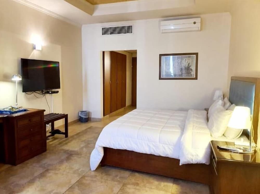 Shalimar Tower Hotel Lahore 23/50