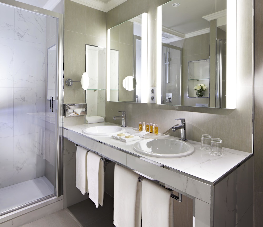 Hotel Rochester Champs-Elysees 18/68