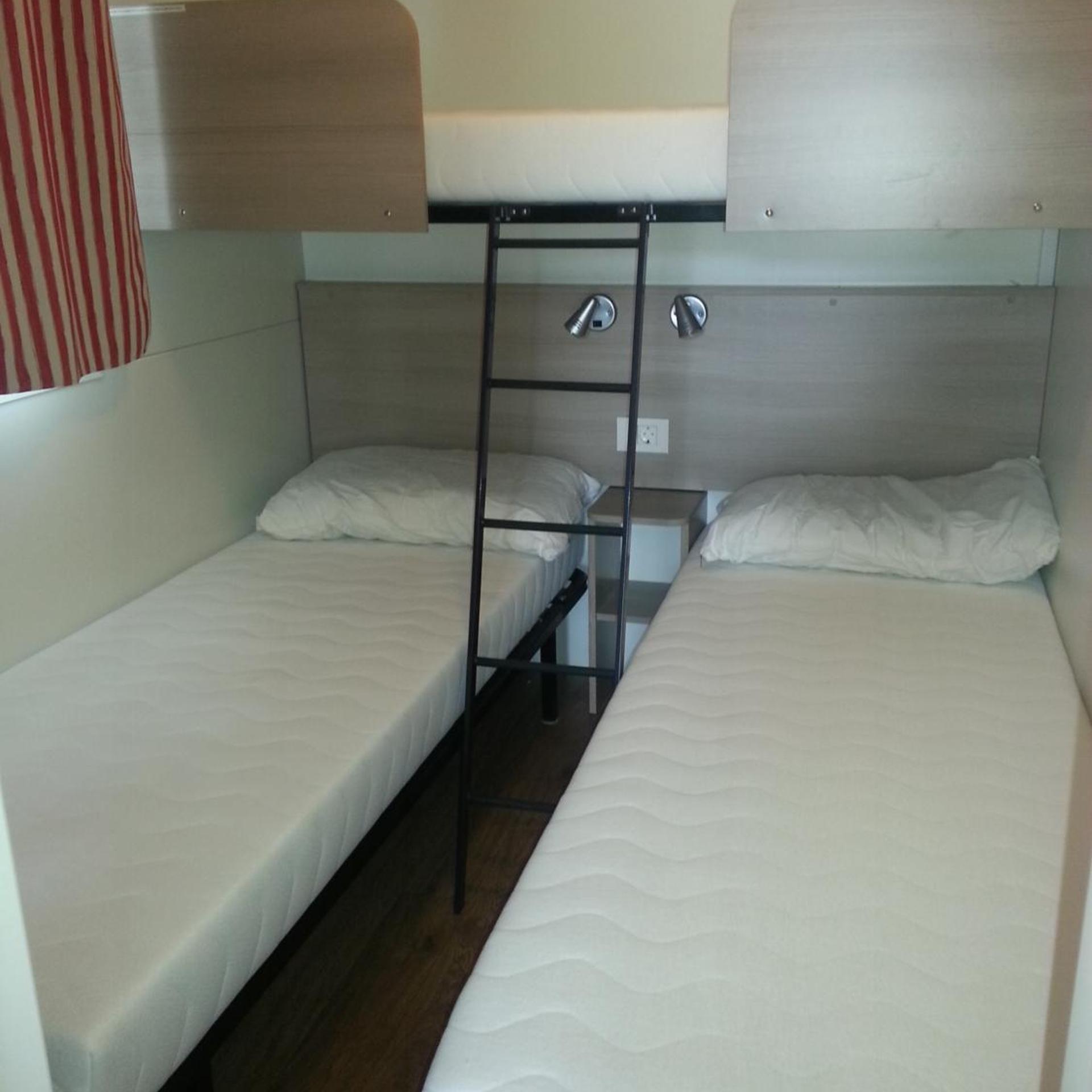 Marina 3 B 12/53