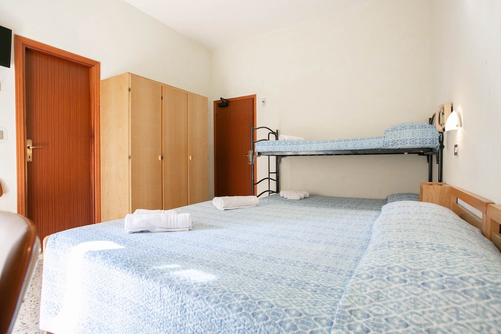 Hotel Ischia 28/65