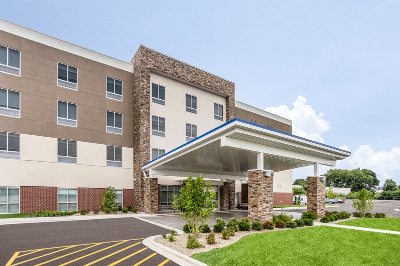 Holiday Inn Express & Suites Ottawa 6/50