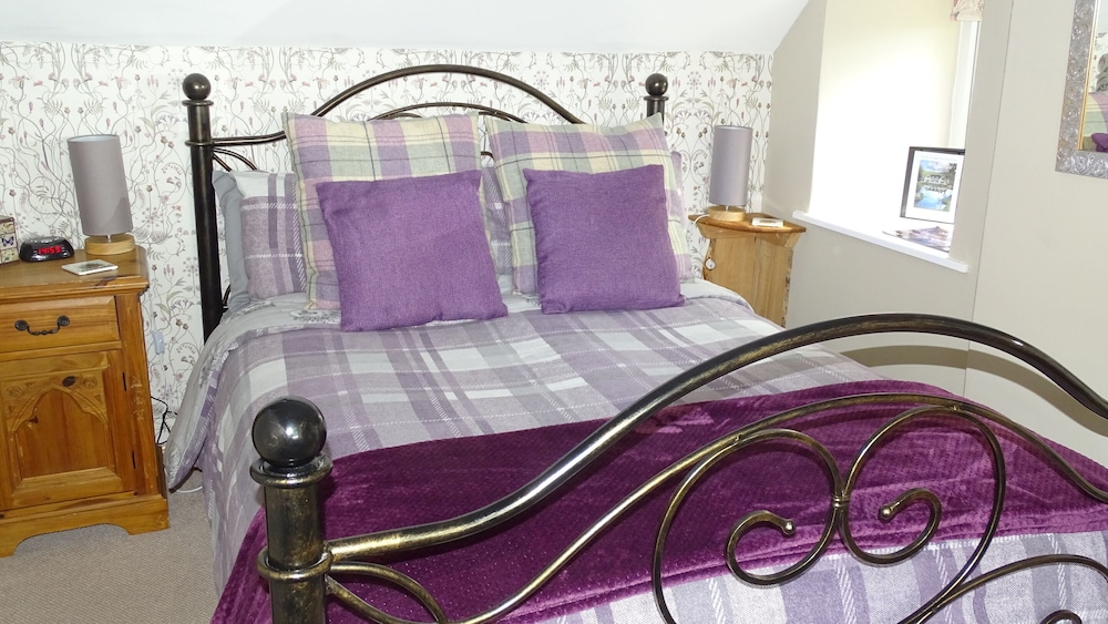 Llwyn Onn Guest House 3/50