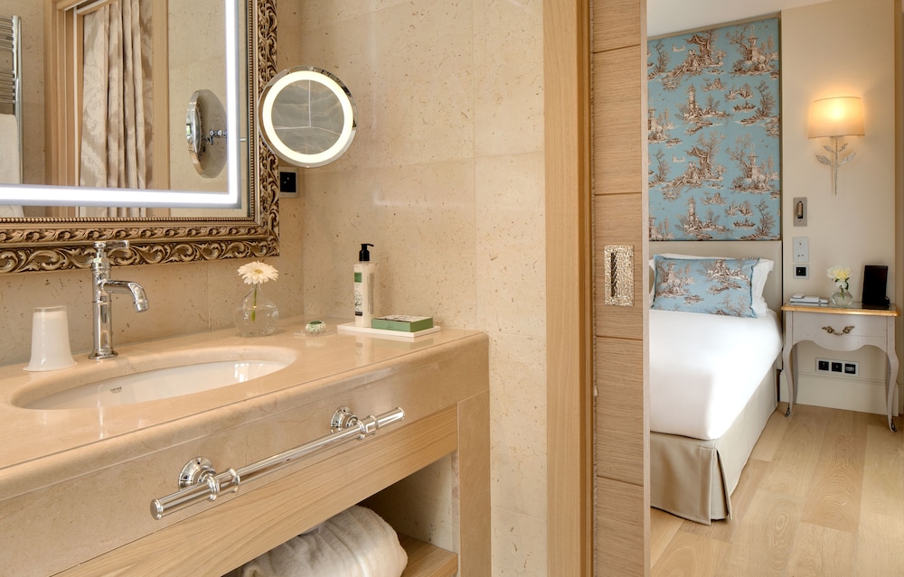 Garden, Prestige, Suite, Queen Bed, Hot Tub