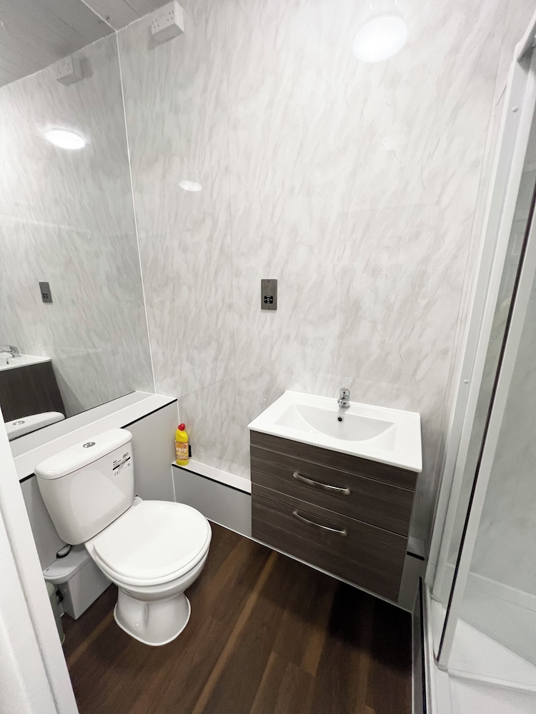 OYO Welsh Holiday Accommodation - Modern Stay 27/32