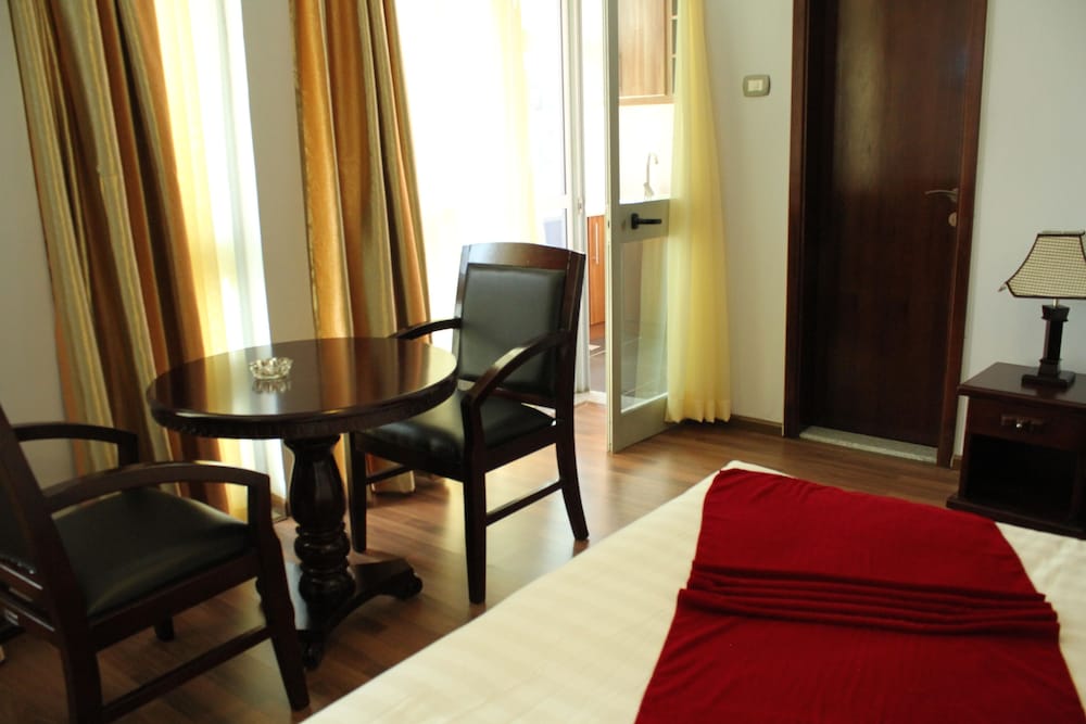 Oasis Hotel Apartment 42/57