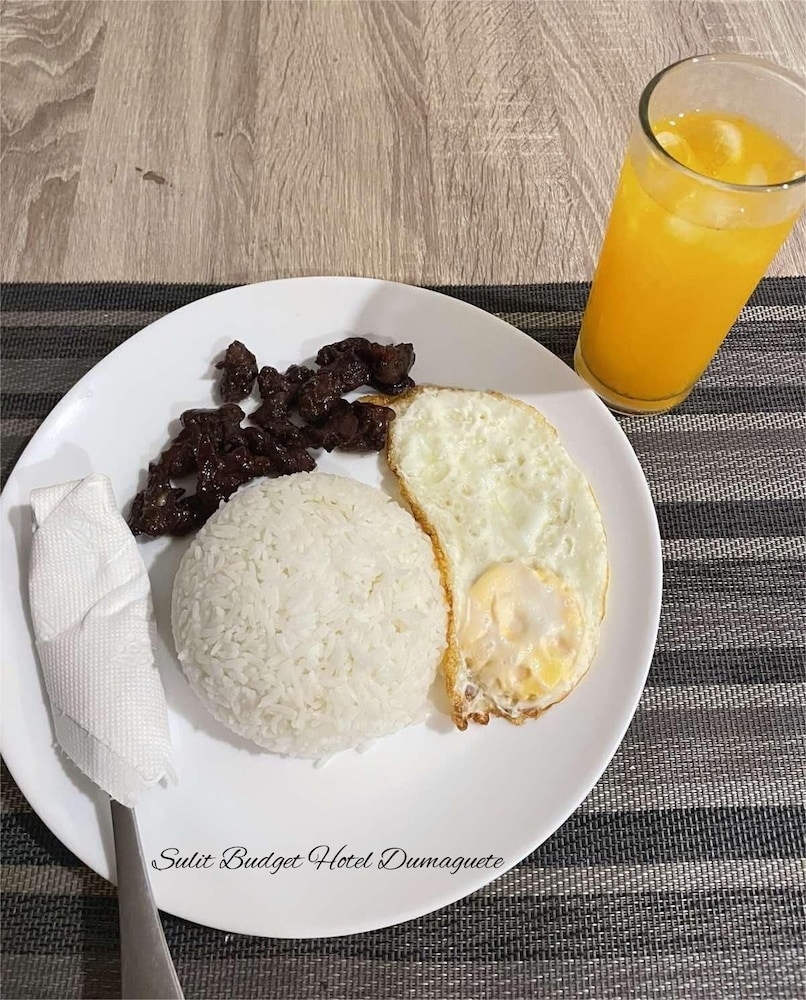 Sulit Budget Hotel 19/24