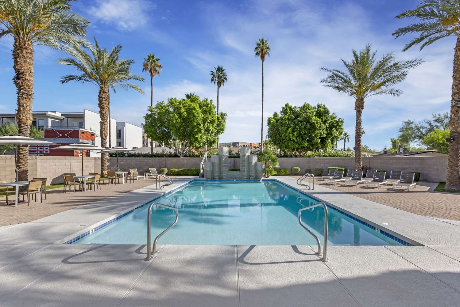 Best Western Plus Sundial 8/18