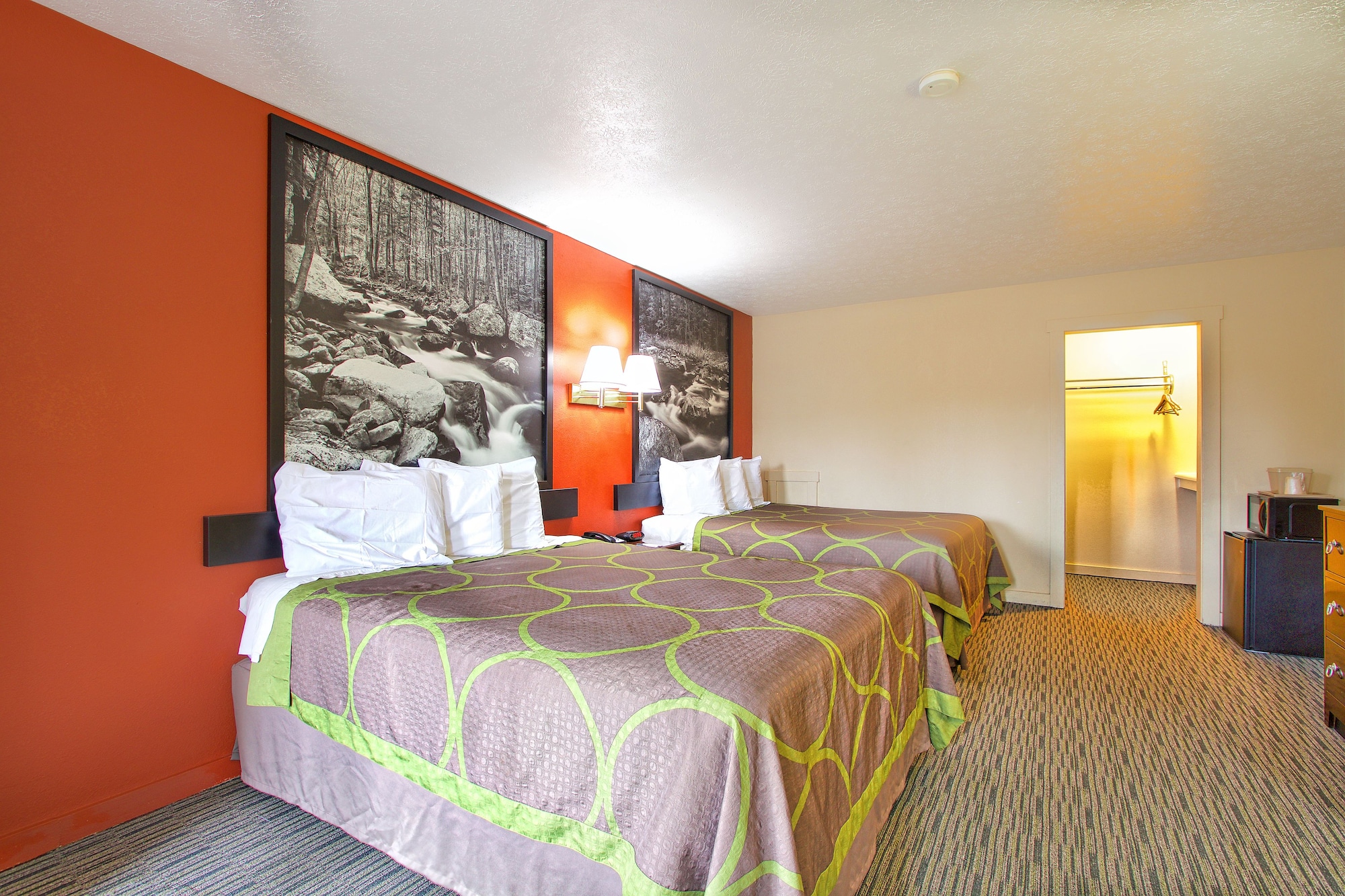 Standard, 2 Queen Beds
