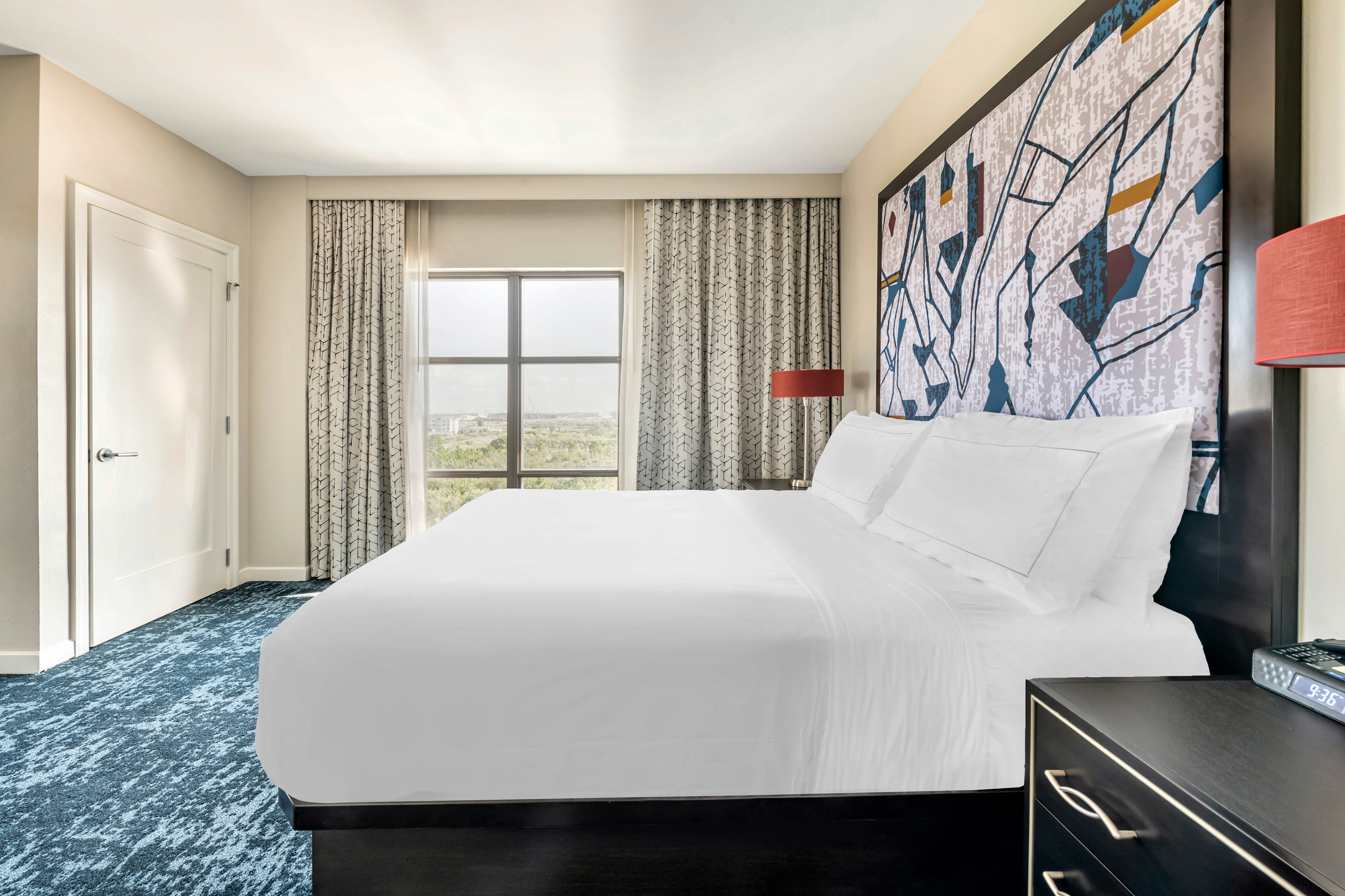 2 BEDROOMS, PLUS, SUITE, KITCHEN